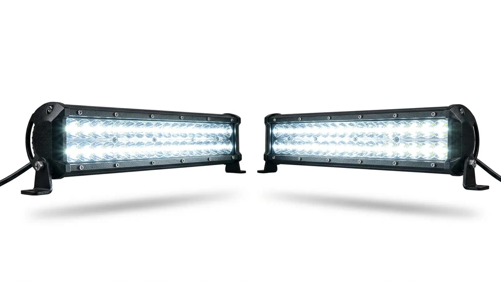 Paire de barres LED CREE double rangée allumées en éclairage blanc puissant pour 4x4 et SUV