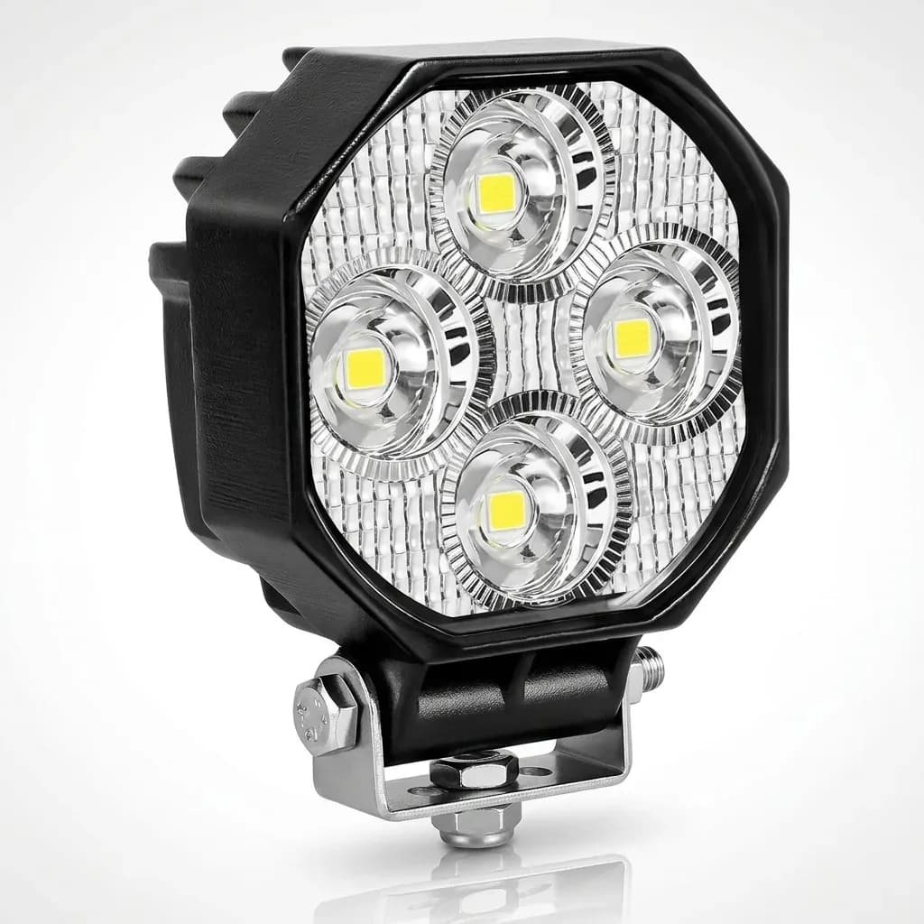 Phare de travail LED 20w 7cm carré faisceau spot 60° 3200 lm
