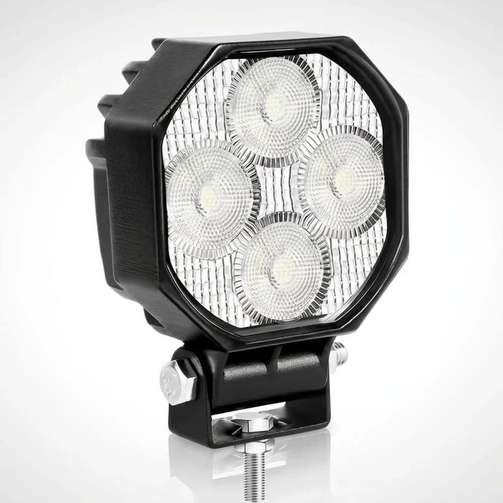 Phare de travail LED 20w 7cm carré faisceau large 120° 3200 lm