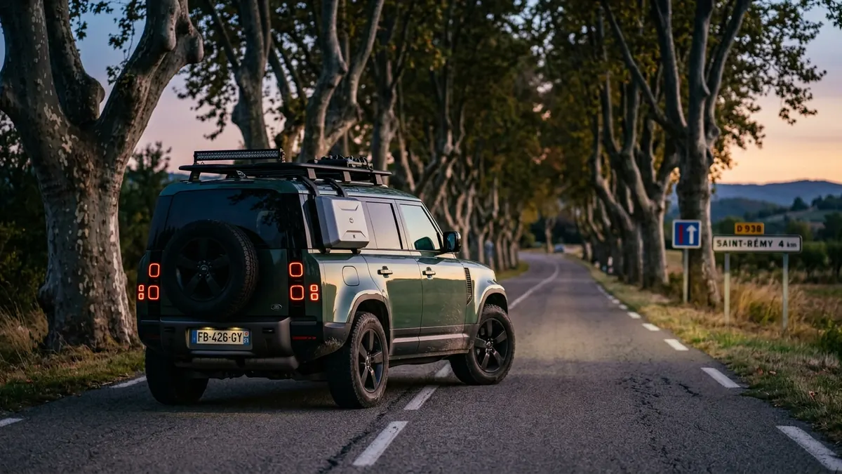 Barre LED recouverte d'une housse opaque sur un 4x4 avant le contrôle technique
