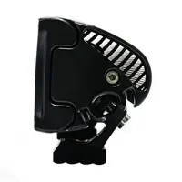 Embout latéral de rampe LED DAKAR 120W détail du capuchon et du support orientable avec vis de serrage