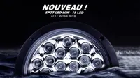 Phare LED 90W 18 LEDs full white 9018 mis en scène sur fond sombre aquatique, visuel produit nouveauté