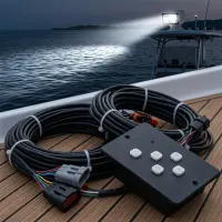 faisceau de câbles et boîtier de commande pour phare LED motorisé 360° Next‑Tech 120w 12500 lumens IP68 sur pont de bateau