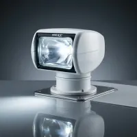 phare LED de recherche motorisé 360° Next‑Tech 120w 12500 lumens blanc pur 5000K IP68, allumé sur fond studio