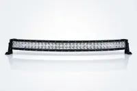 barre LED incurvée double rangée Next‑Tech 240W 105cm pour 4x4 sur fond studio blanc, vue de face reflet au sol