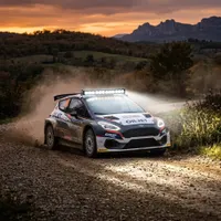Barre LED 210w 105cm pour voitures de rallye homologuée FFSA - Barre LED Rallye & Compétition installée sur 4x4