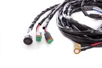 Détail des connecteurs Deutsch DT verts et interrupteur du faisceau câble relais double pour barres LED auto