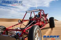 Buggy tout-terrain équipé barre LED et phares longue portée 45W en conditions désert