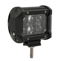 Feu LED CREE 18W spot 4D vue trois quarts montrant lentilles et support de fixation universel