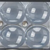 Gros plan optiques rampe LED 4D, lentilles bombées haute transparence et vis inox