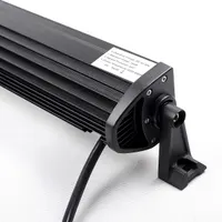 Détail extrémité rampe LED 180W avec étiquette specs DC 10-30V IP67 et support orientable