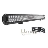 Rampe longue portée LED 234W 78 leds présentée avec kit de fixation, visserie et équerres de montage