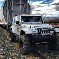 Barre LED 300W 1350mm montée sur toit de Jeep Wrangler tout-terrain, éclairage auxiliaire longue portée