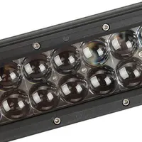 Détail macro des lentilles 4D bombées de la barre LED 120W, optique spot haute précision