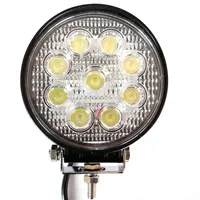 Projecteur de travail LED 27W vue frontale rapprochée montrant les 9 LED CREE et le réflecteur