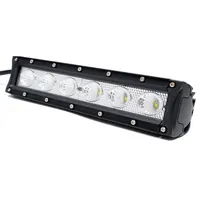 Barre LED DAKAR 30W vue en angle montrant les 6 LED et le boîtier aluminium noir