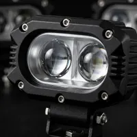 Phare LED additionnel 30w 14cm - détail des LEDs et lentille optique